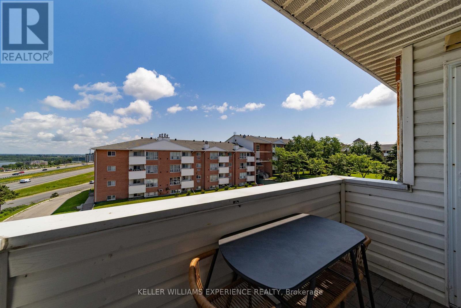 304 - 120 Bell Farm Road, Barrie (Alliance), Ontario  L4M 6J2 - Photo 2 - S13547580