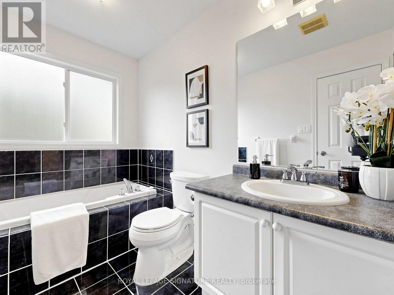 78 Rideau Drive, Richmond Hill, Ontario  L4B 4P1 - Photo 25 - N13546516