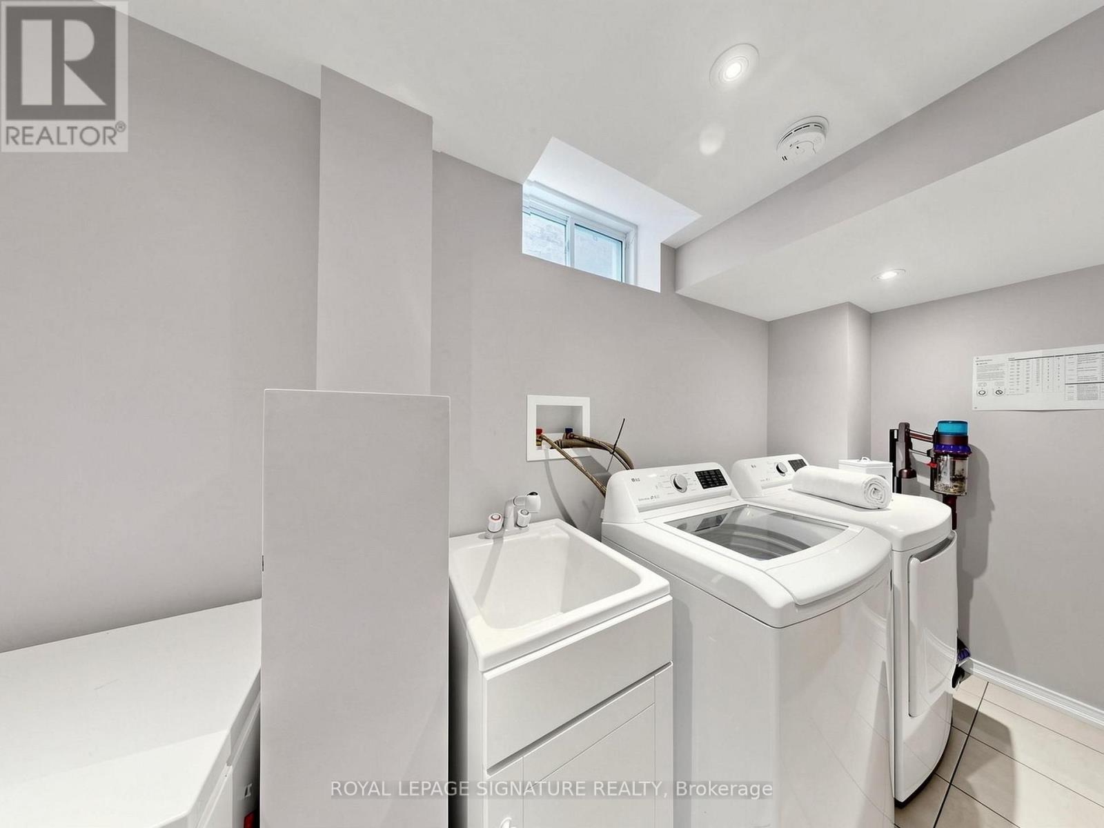 78 Rideau Drive, Richmond Hill, Ontario  L4B 4P1 - Photo 38 - N13546516