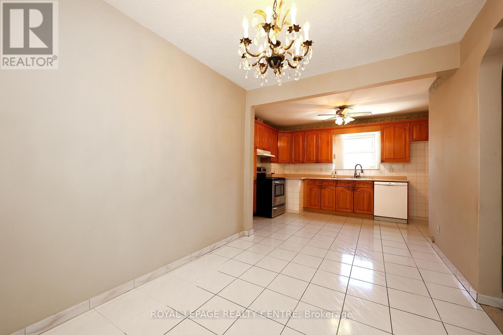 170 Simpson Avenue, Toronto, Ontario  M8Z 1E3 - Photo 10 - W13547566