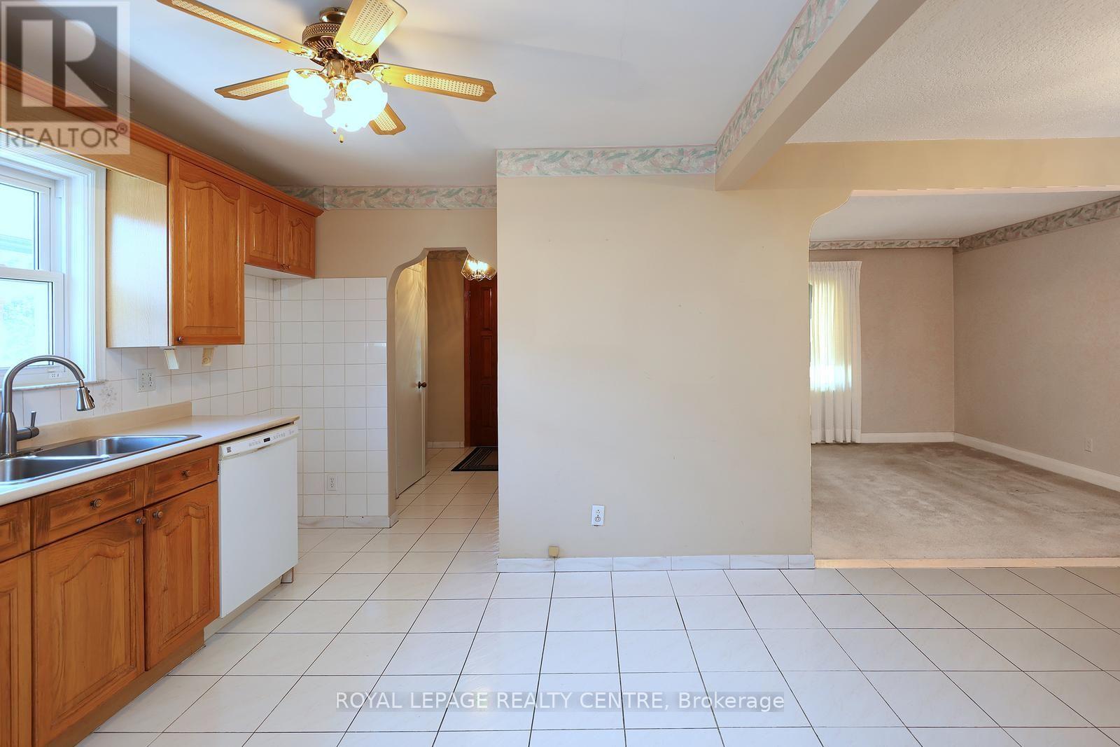 170 Simpson Avenue, Toronto, Ontario  M8Z 1E3 - Photo 16 - W13547566