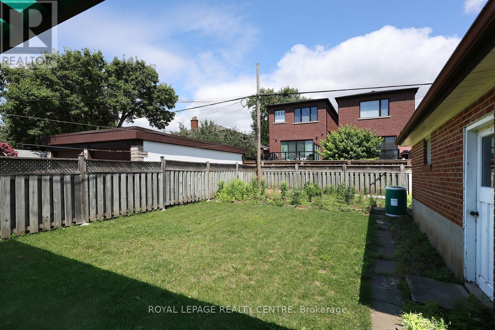 170 Simpson Avenue, Toronto, Ontario  M8Z 1E3 - Photo 31 - W13547566