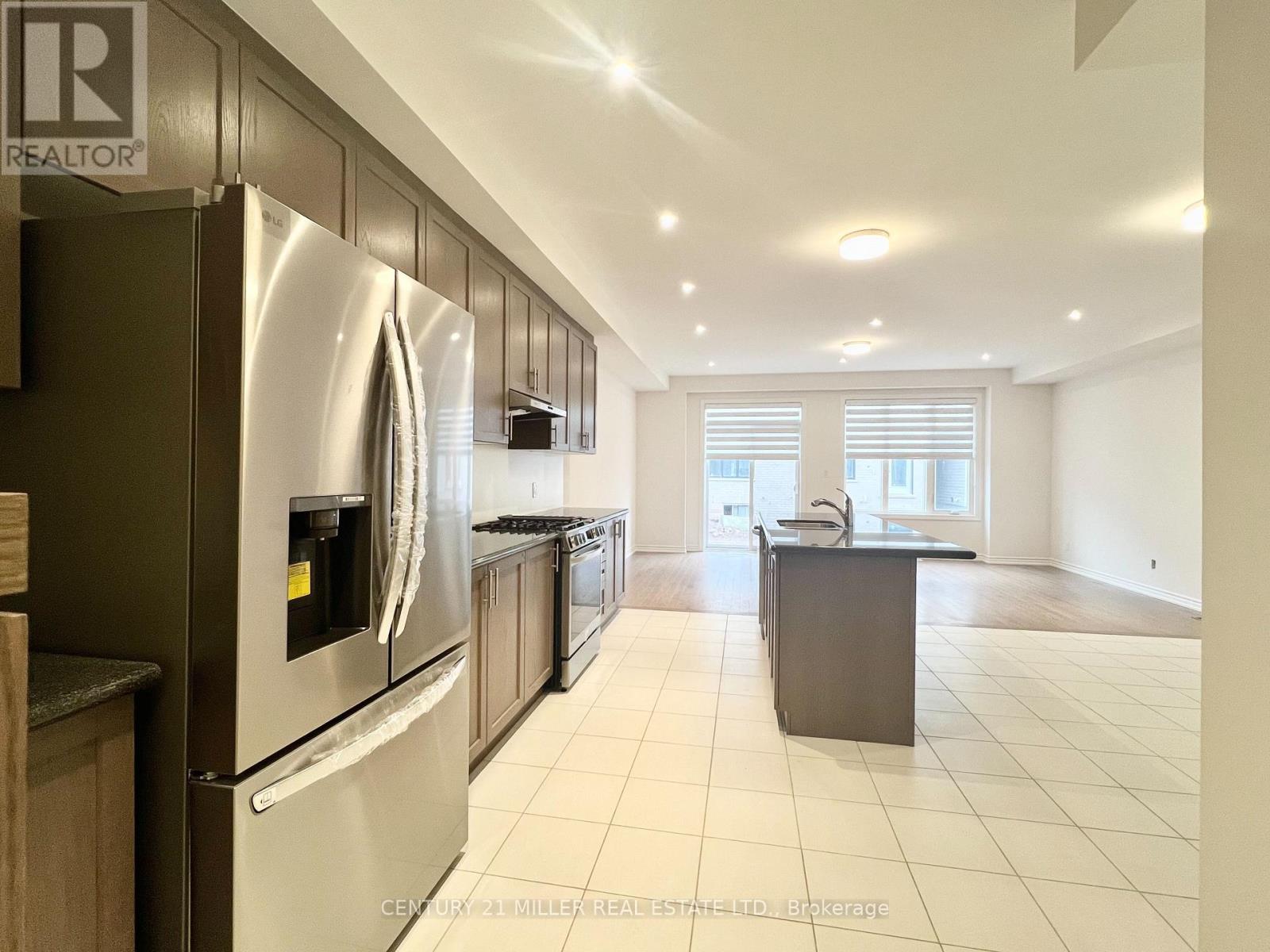 1189 Dartmouth Crescent, Oakville, Ontario L6H 8C3 - Photo 3 - W13547582