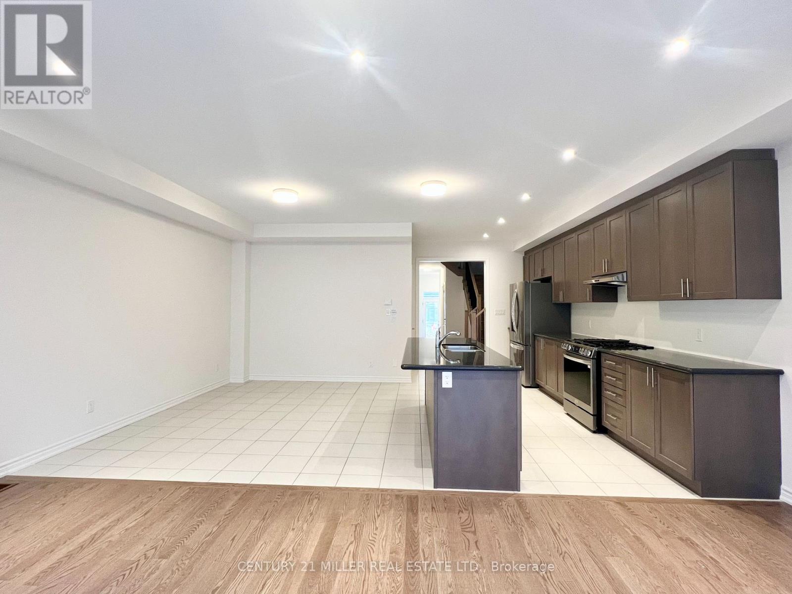 1189 Dartmouth Crescent, Oakville, Ontario L6H 8C3 - Photo 4 - W13547582