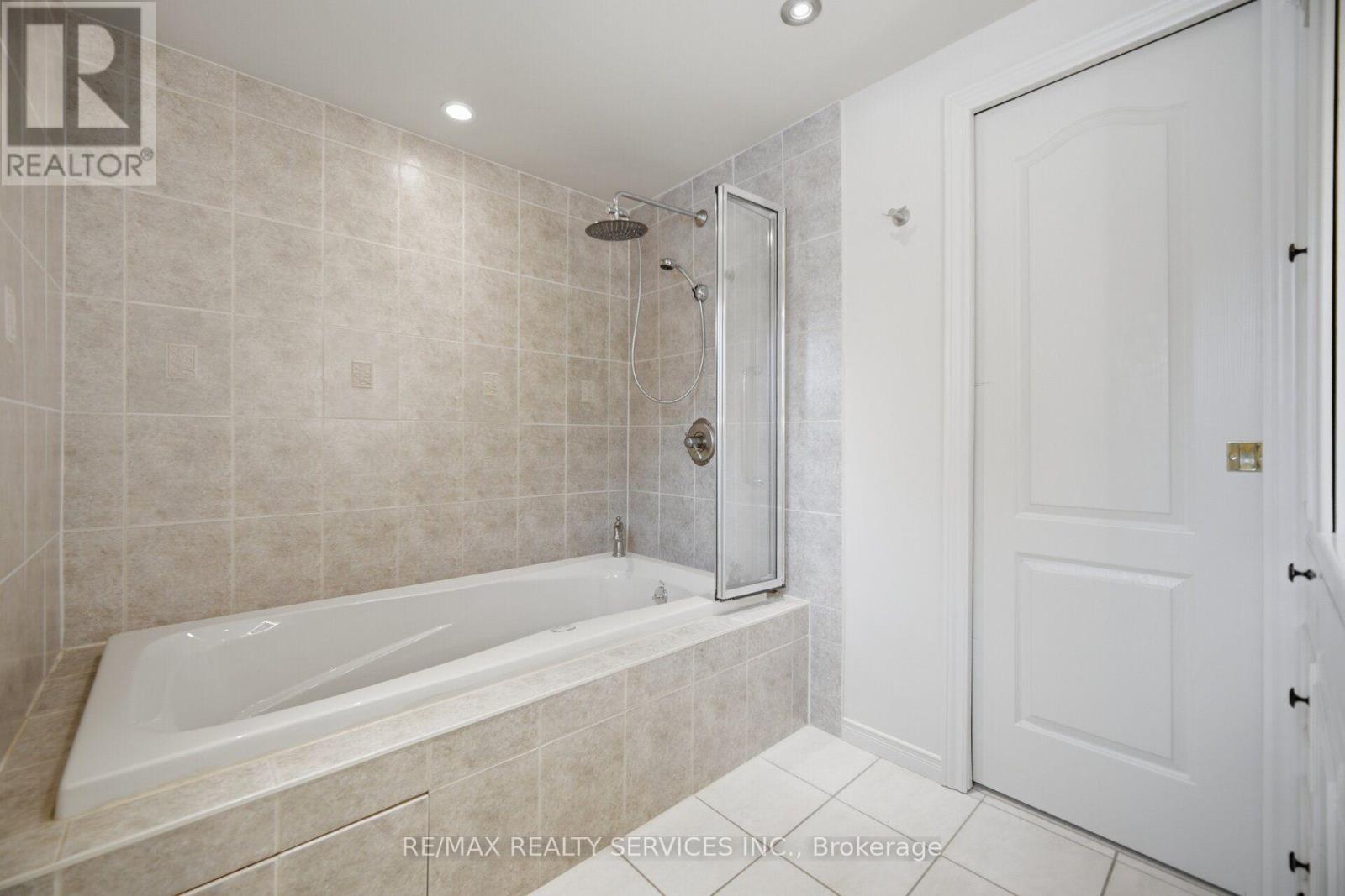 10 Tullamore Road, Brampton, Ontario  L6W 1J7 - Photo 39 - W13547650