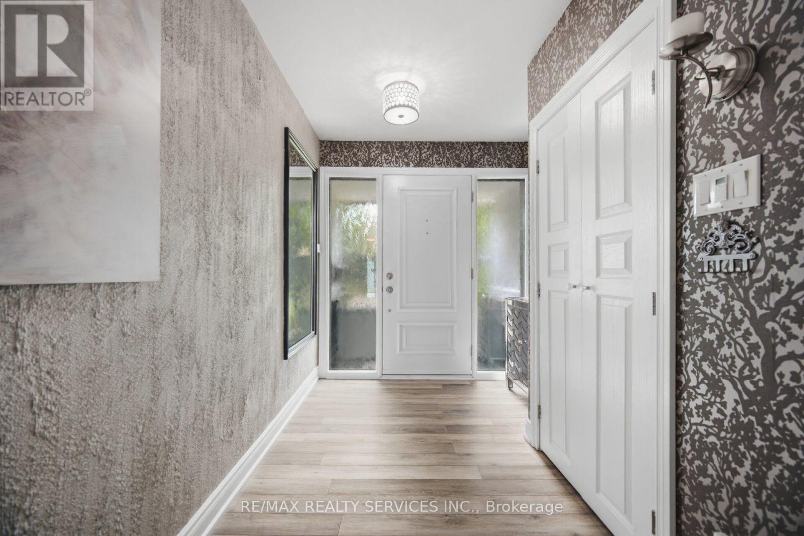 10 Tullamore Road, Brampton, Ontario  L6W 1J7 - Photo 7 - W13547650