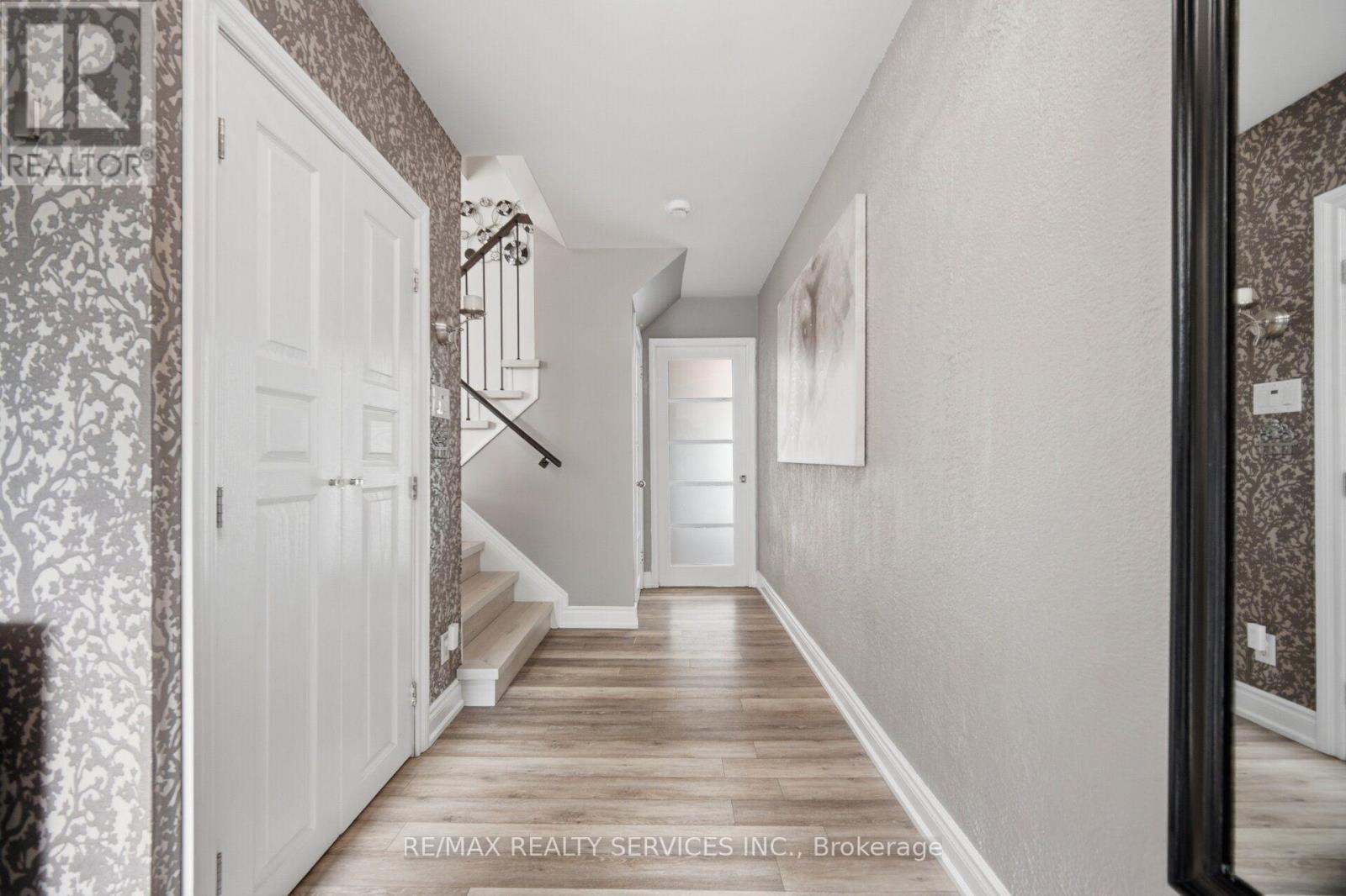 10 Tullamore Road, Brampton, Ontario  L6W 1J7 - Photo 8 - W13547650