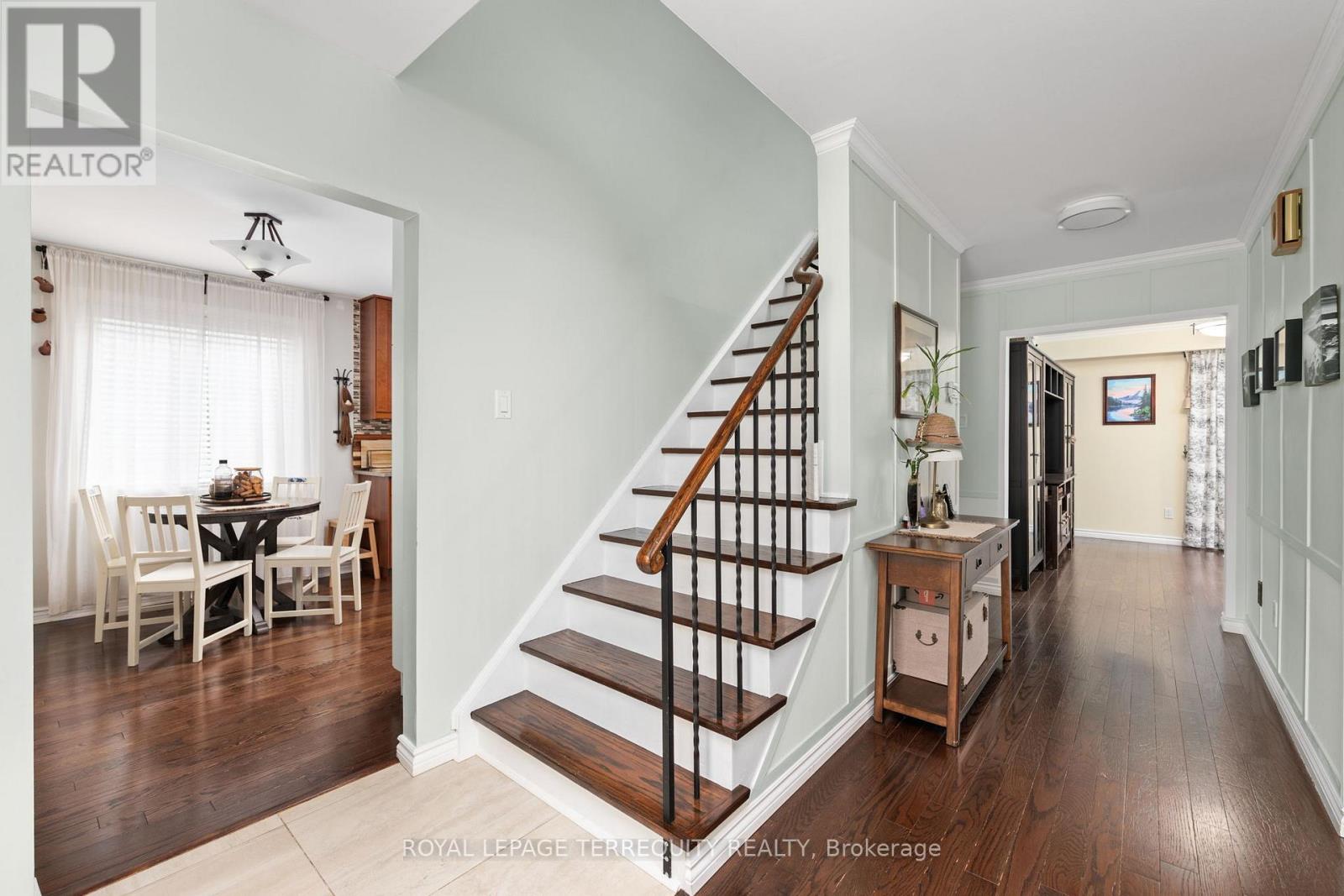 1853 Briarcrook Crescent, Mississauga, Ontario  L4X 1X3 - Photo 19 - W13547654