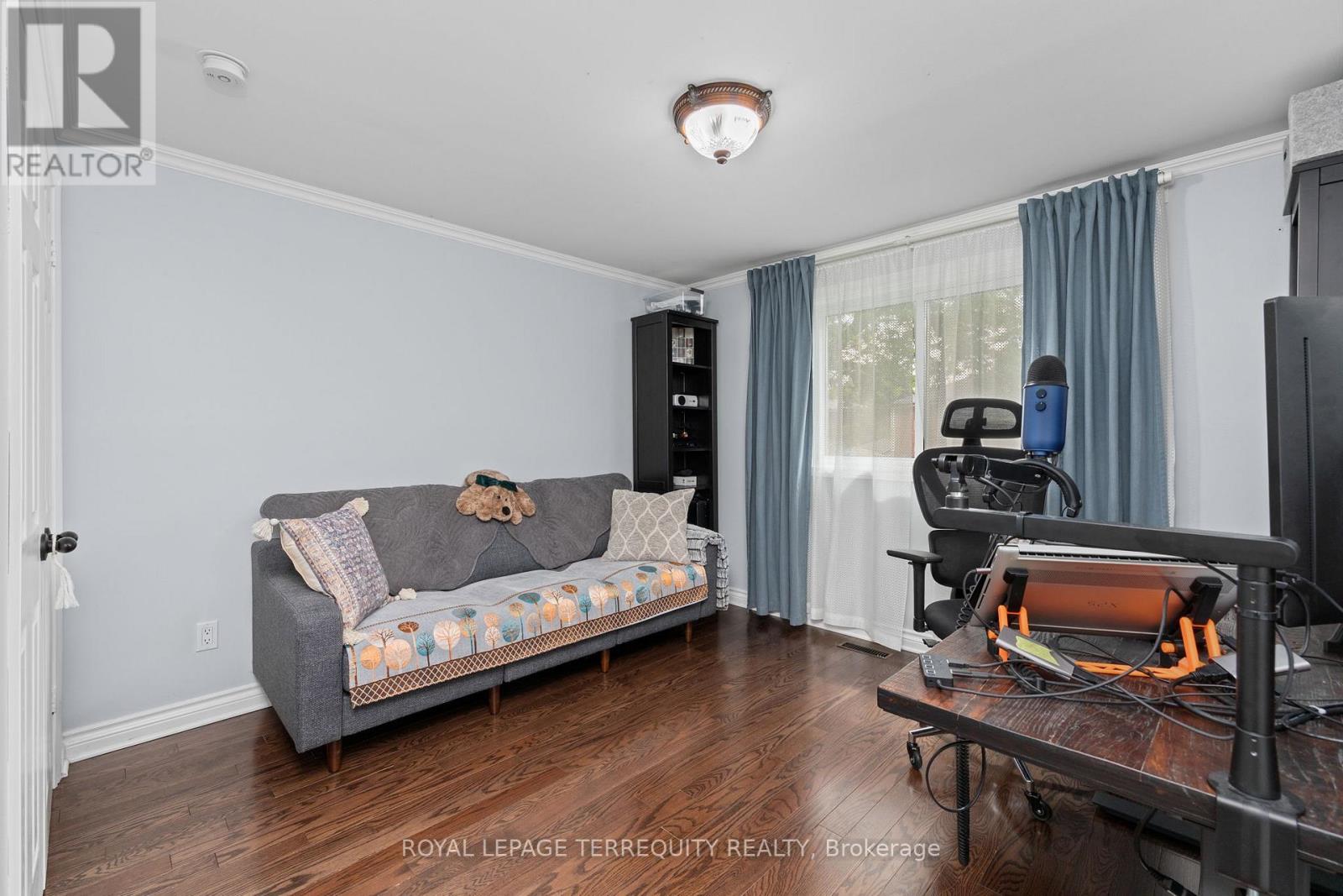 1853 Briarcrook Crescent, Mississauga, Ontario  L4X 1X3 - Photo 22 - W13547654