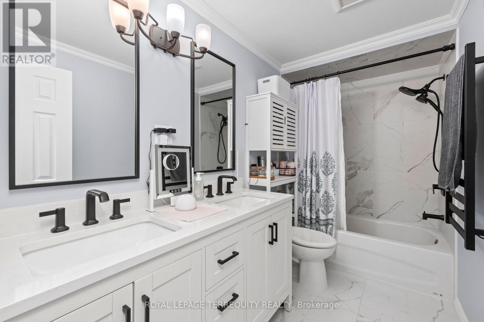 1853 Briarcrook Crescent, Mississauga, Ontario  L4X 1X3 - Photo 26 - W13547654