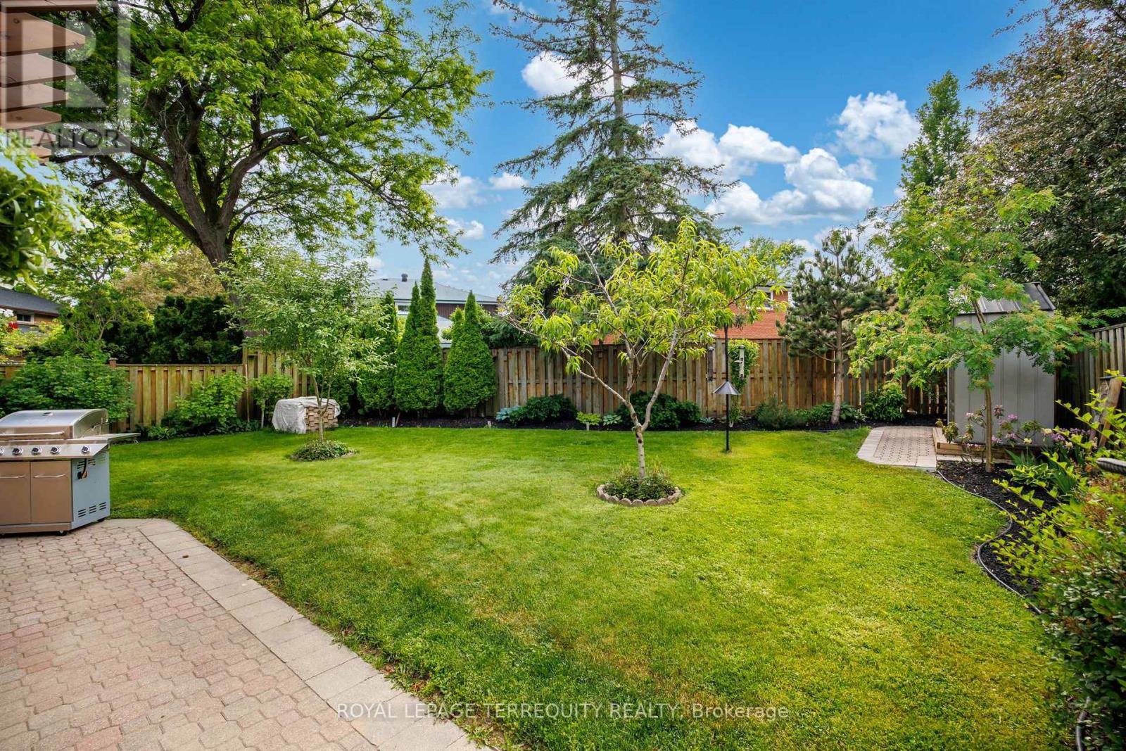 1853 Briarcrook Crescent, Mississauga, Ontario  L4X 1X3 - Photo 40 - W13547654
