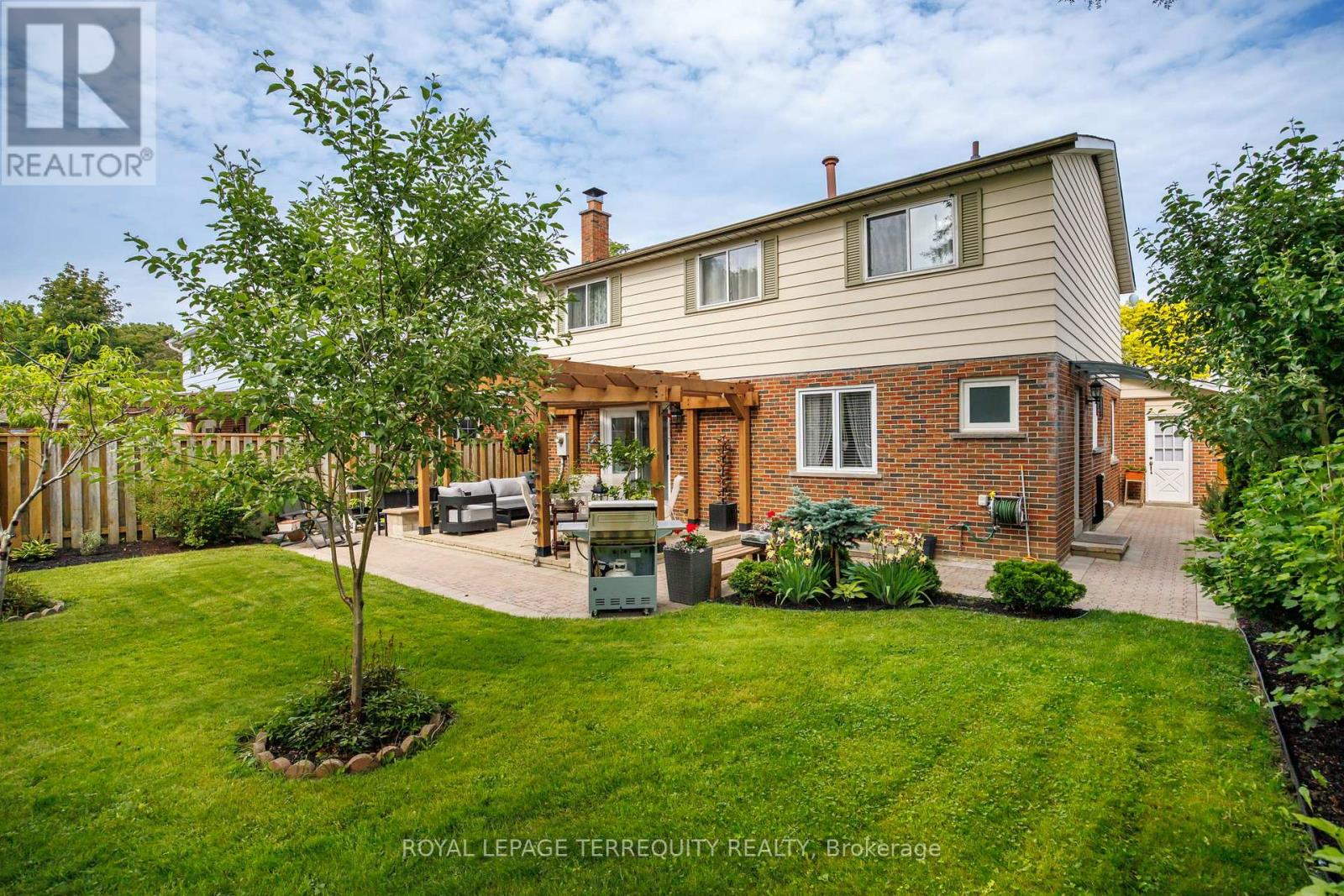 1853 Briarcrook Crescent, Mississauga, Ontario  L4X 1X3 - Photo 44 - W13547654