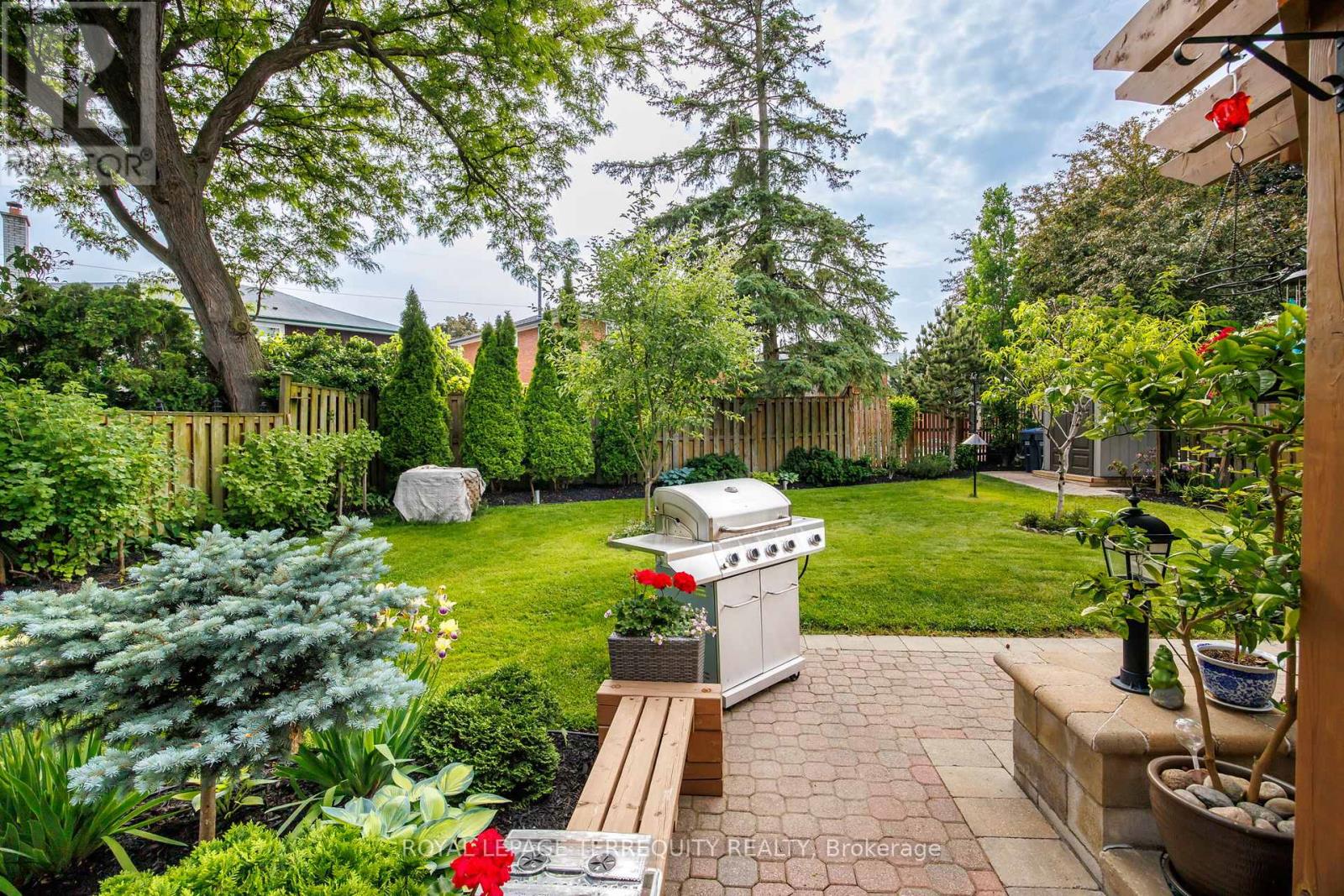 1853 Briarcrook Crescent, Mississauga, Ontario  L4X 1X3 - Photo 46 - W13547654