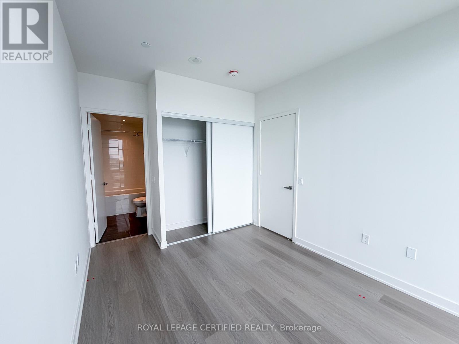 6407 - 448 Burnhamthorpe Rd W, Mississauga, Ontario L5B 0R4 - Photo 18 - W13547658