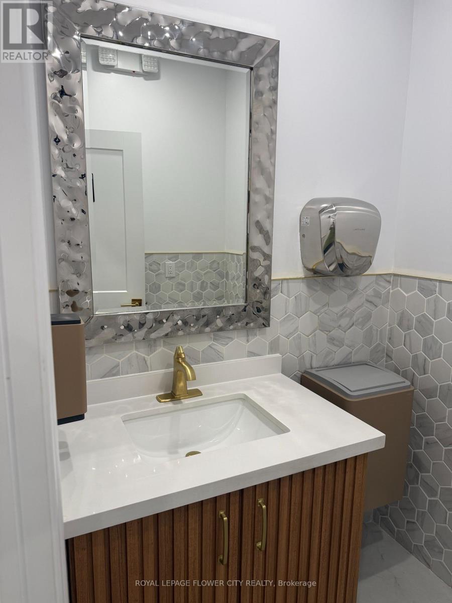 2131 Williams Parkway, Brampton, Ontario  L6S 5Z4 - Photo 14 - W13547662