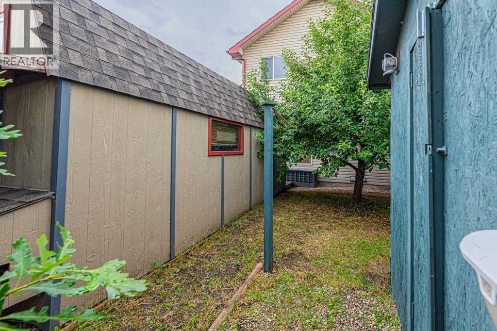 655 Erin Woods Drive SE, Calgary, Alberta  T2B 3L1 - Photo 44 - A2326818