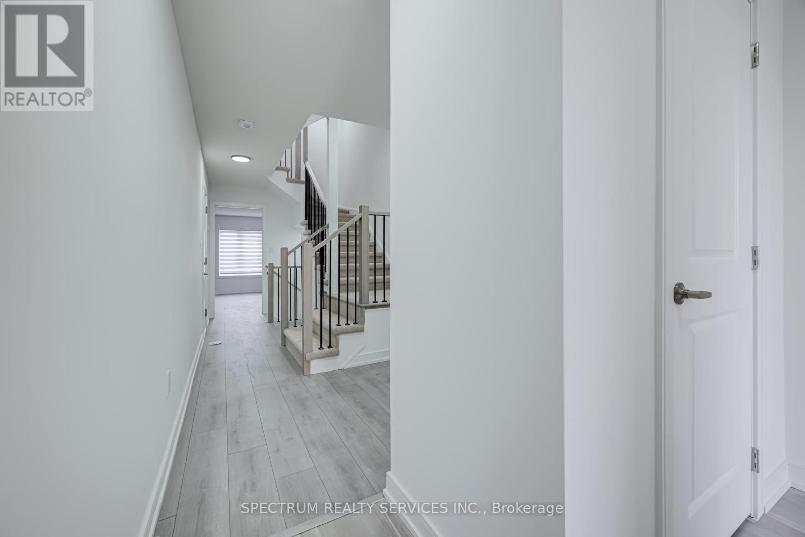 146 Blue Forest Crescent, Barrie, Ontario  L9J 0N5 - Photo 4 - S13534086