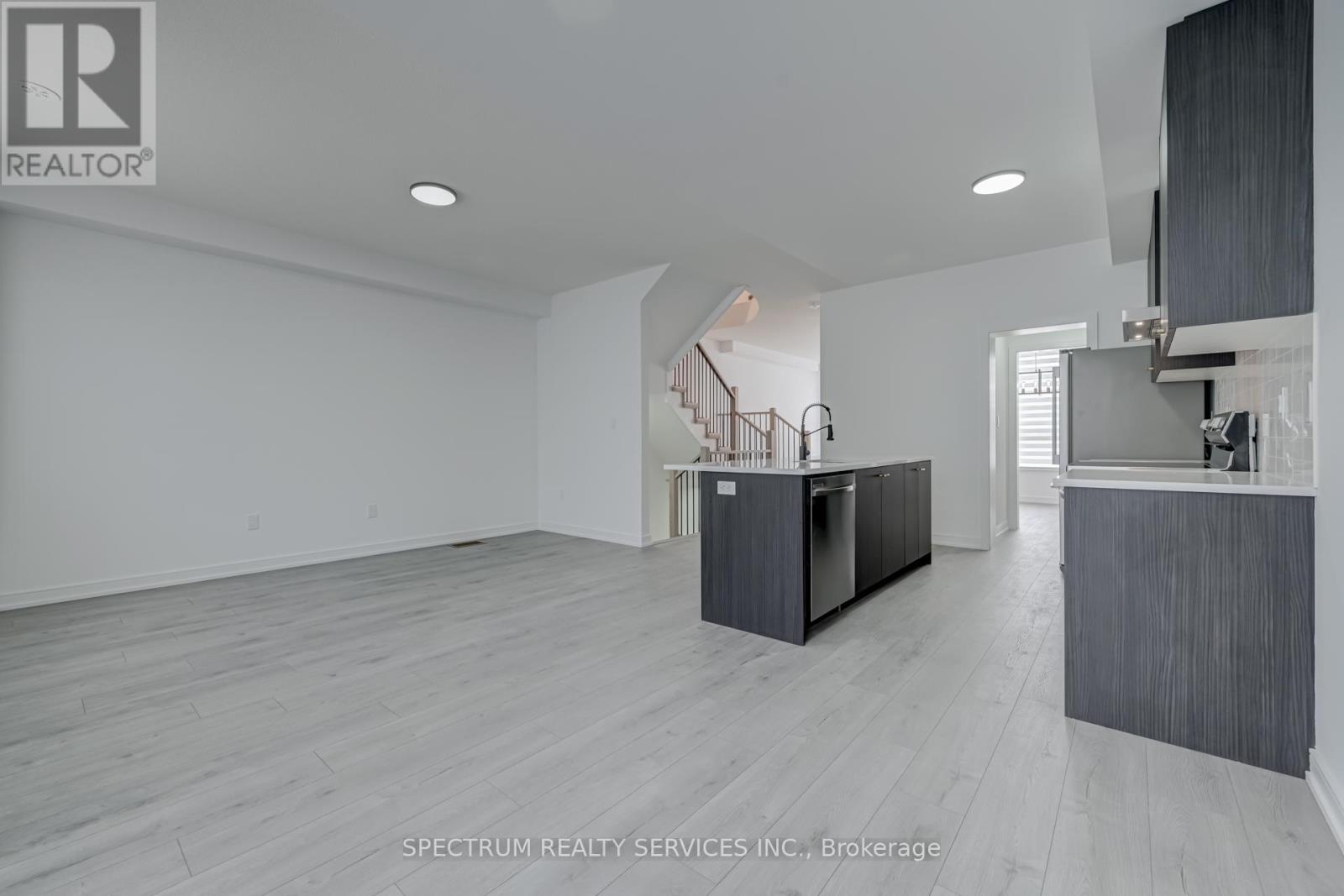 146 Blue Forest Crescent, Barrie, Ontario  L9J 0N5 - Photo 14 - S13534086