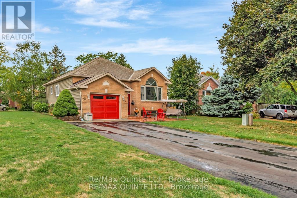2 Marchmont Place, Belleville, Ontario  K8P 5E4 - Photo 2 - X13547836