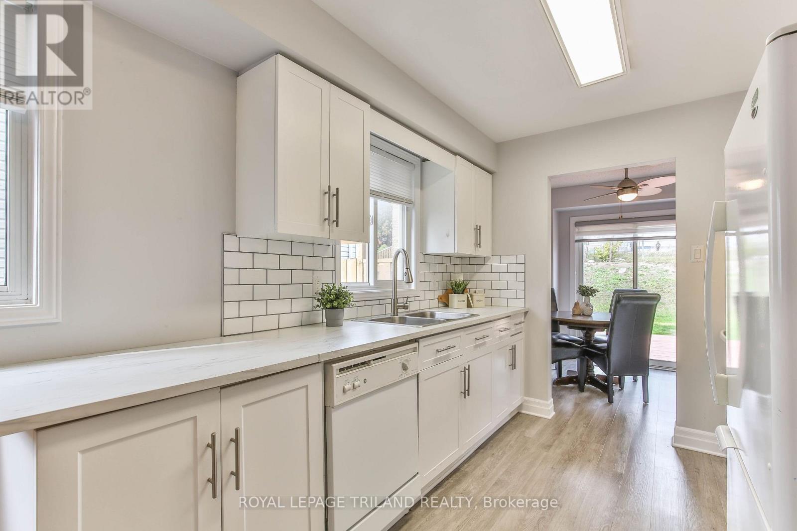 952 Thistledown Way, London North, Ontario  N6G 4Z6 - Photo 10 - X13547956