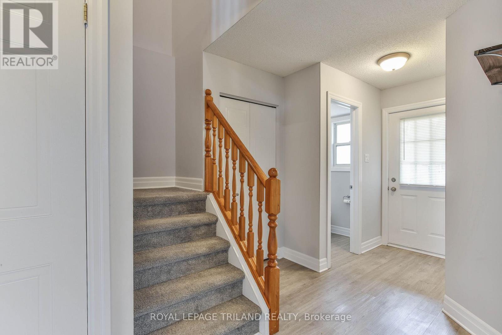 952 Thistledown Way, London North, Ontario  N6G 4Z6 - Photo 5 - X13547956