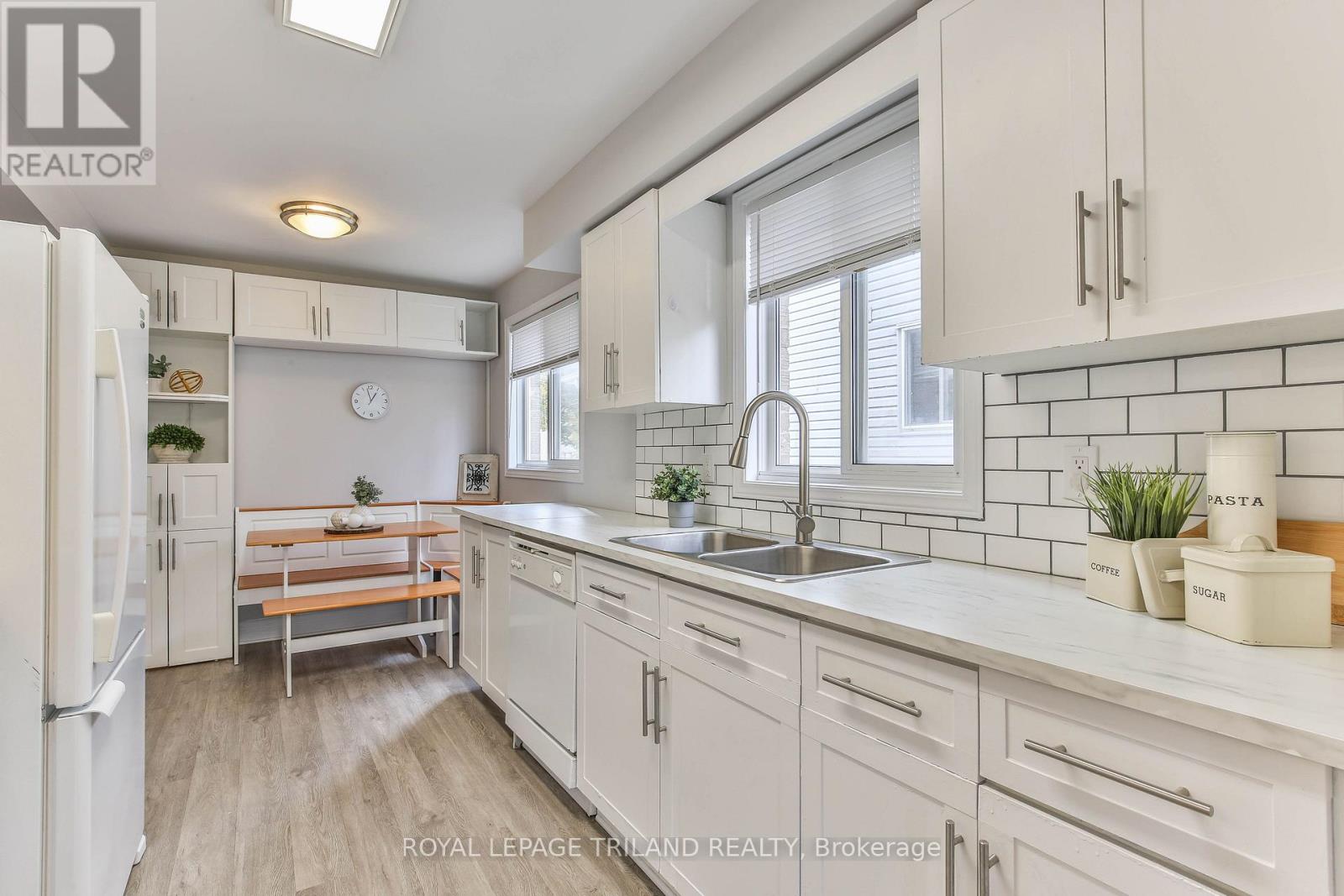 952 Thistledown Way, London North, Ontario  N6G 4Z6 - Photo 9 - X13547956