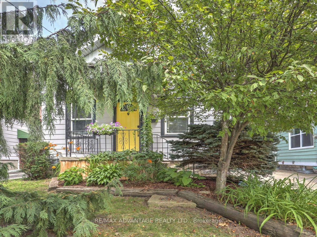 272 Elgin Street, London East, Ontario N5Z 2V1 - Photo 2 - X13548030