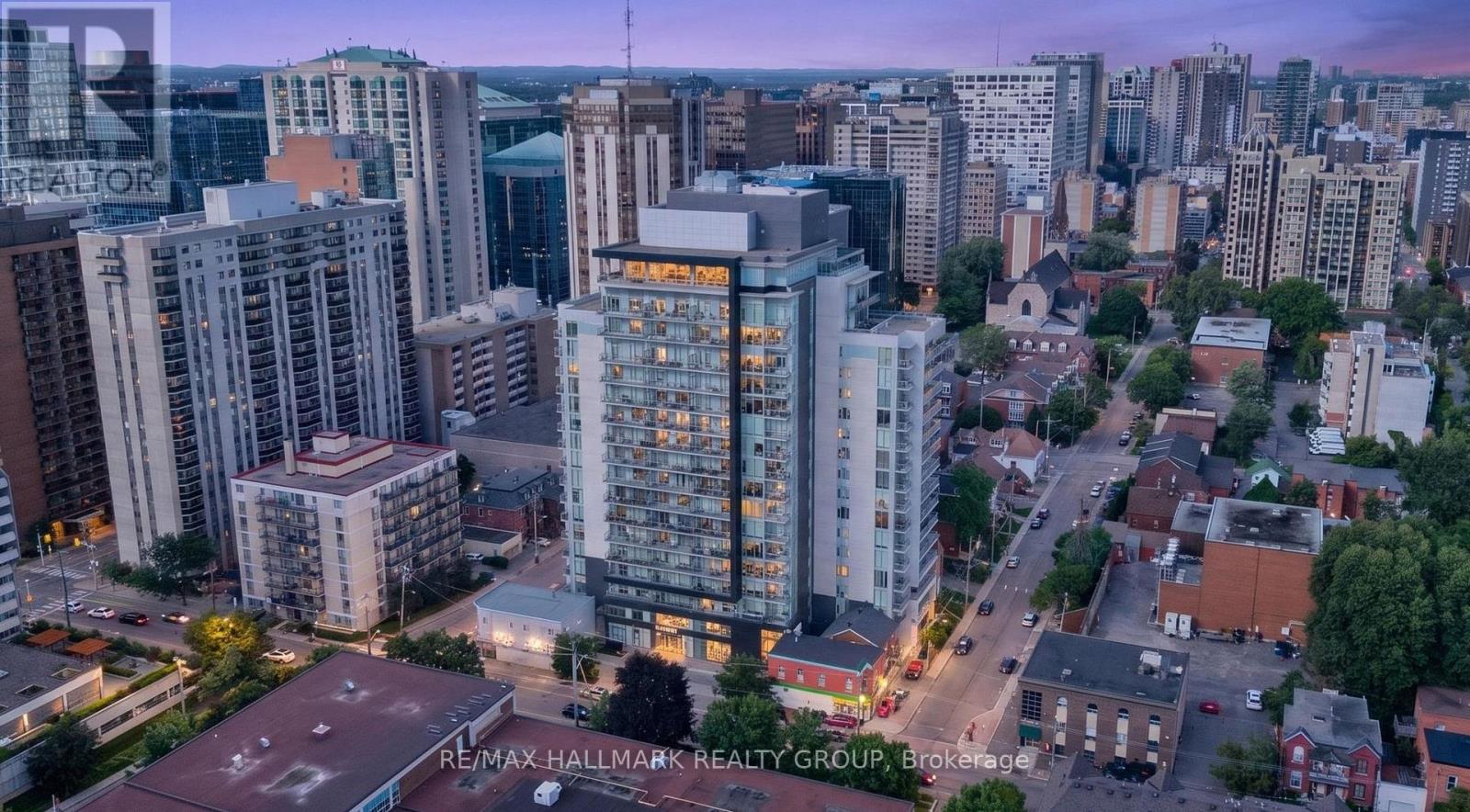 201 - 255 BAY STREET, Ottawa