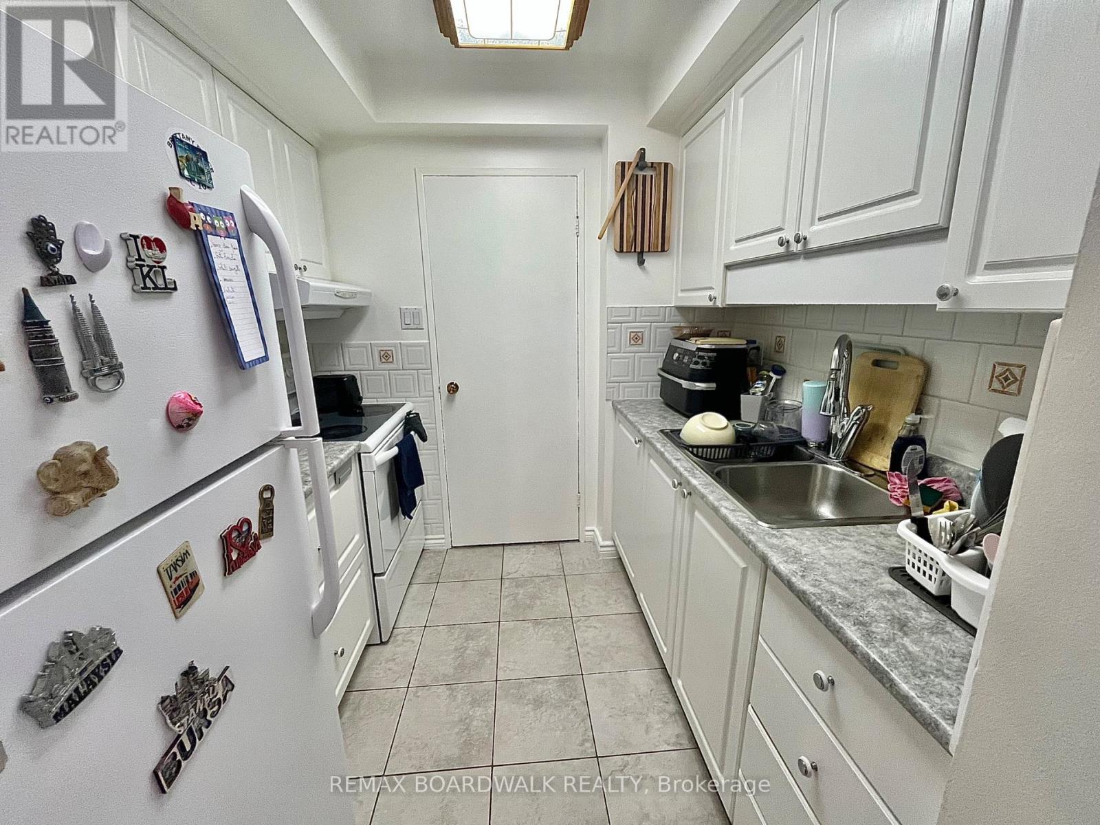 407 - 555 Brittany Drive, Ottawa, Ontario K1K 4C5 - Photo 4 - X13547992