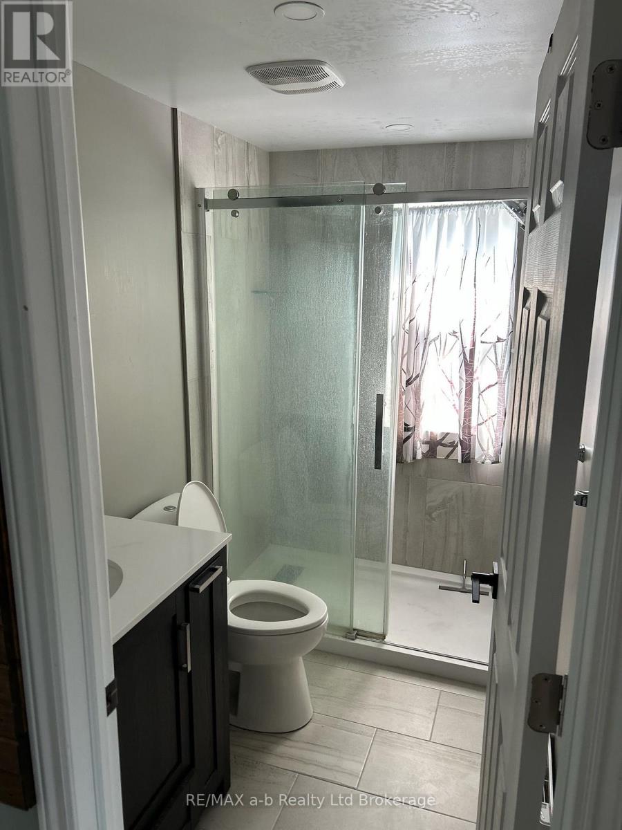 410 Admiral Street, Woodstock, Ontario  N4S 5A9 - Photo 3 - X13548024