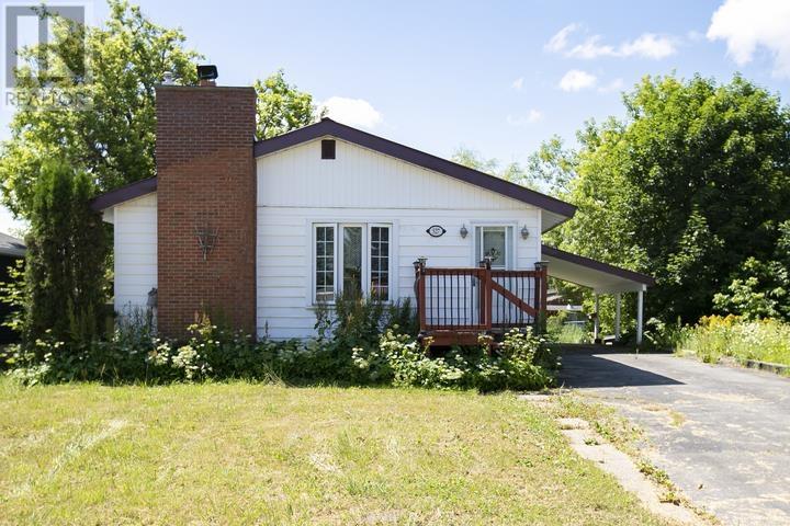 527 Placid Ave, Sault Ste. Marie, Ontario  P6B 3M4 - Photo 2 - SM261808