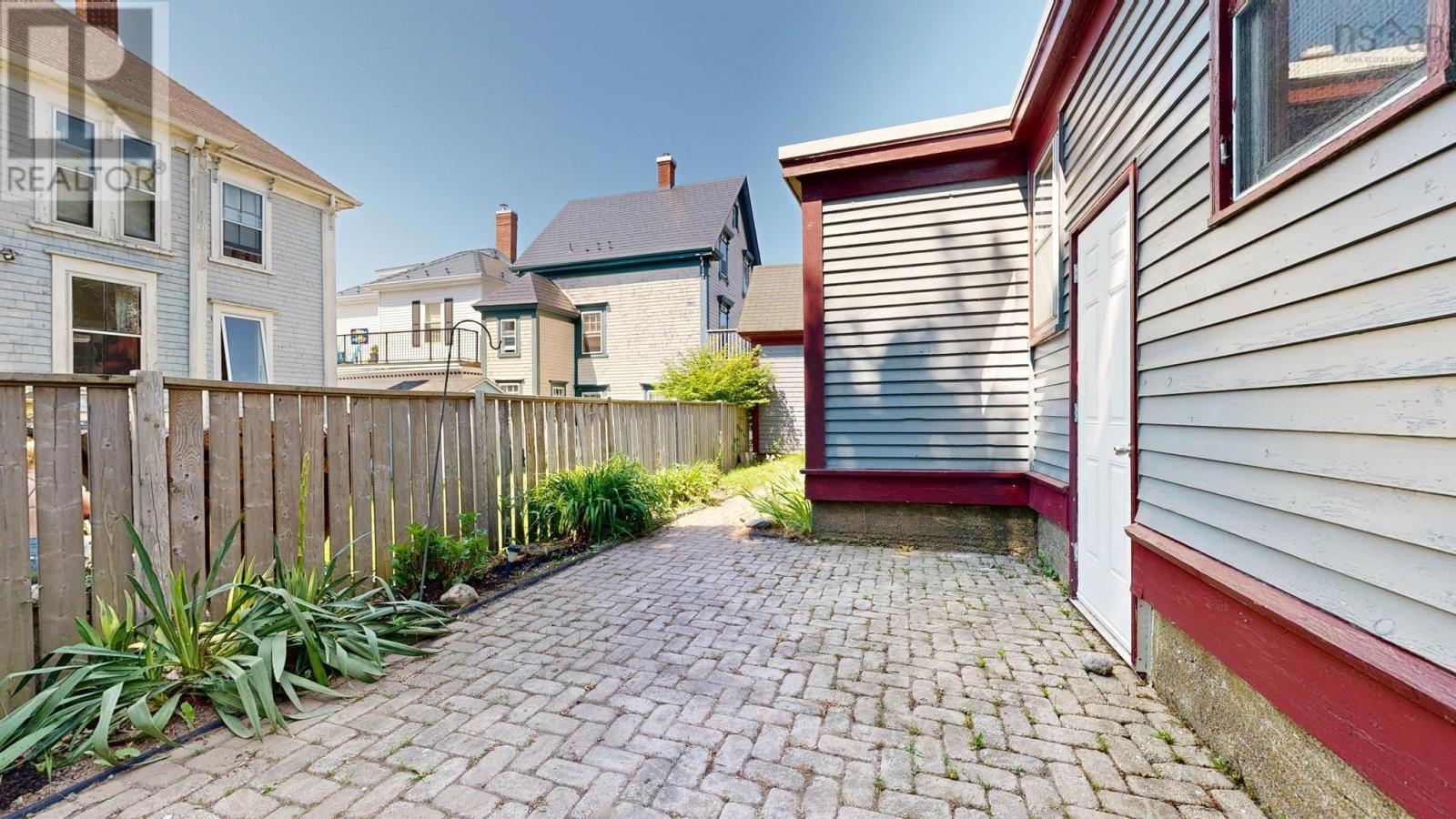 46 Fox Street, Old-Town Lunenburg, Lunenburg, Nova Scotia  B0J 2C0 - Photo 28 - 202617170