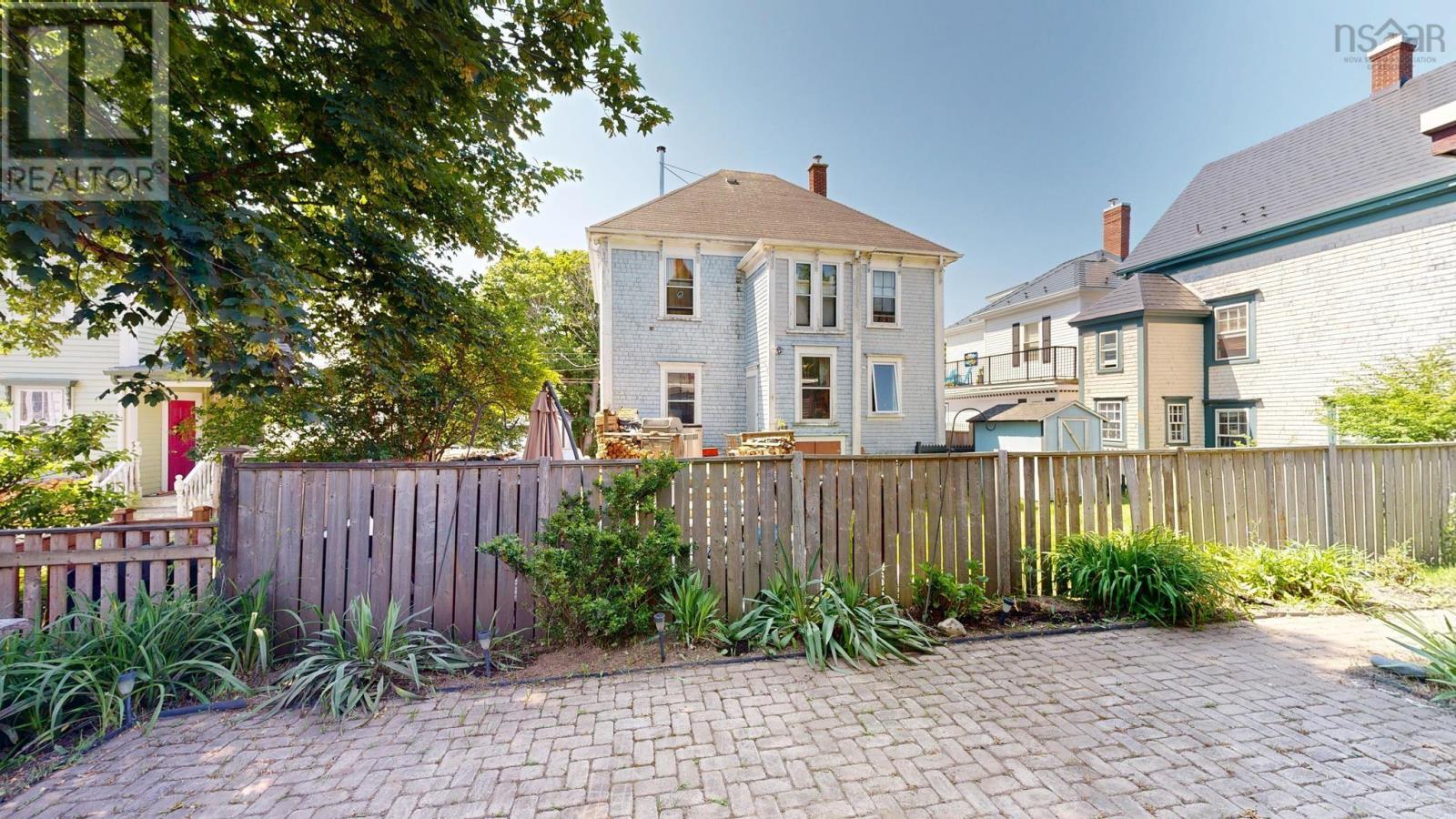 46 Fox Street, Old-Town Lunenburg, Lunenburg, Nova Scotia  B0J 2C0 - Photo 27 - 202617170
