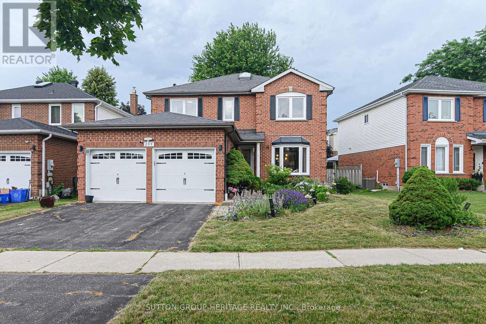 209 BASSETT BOULEVARD, Whitby, Ontario