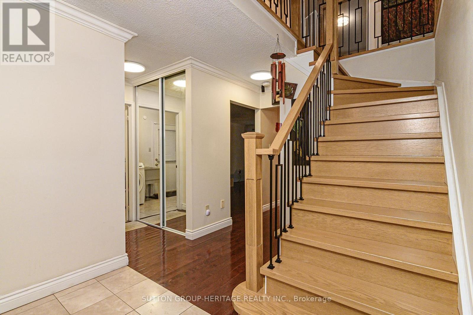 209 Bassett Boulevard, Whitby, Ontario  L1R 1S4 - Photo 4 - E13547698