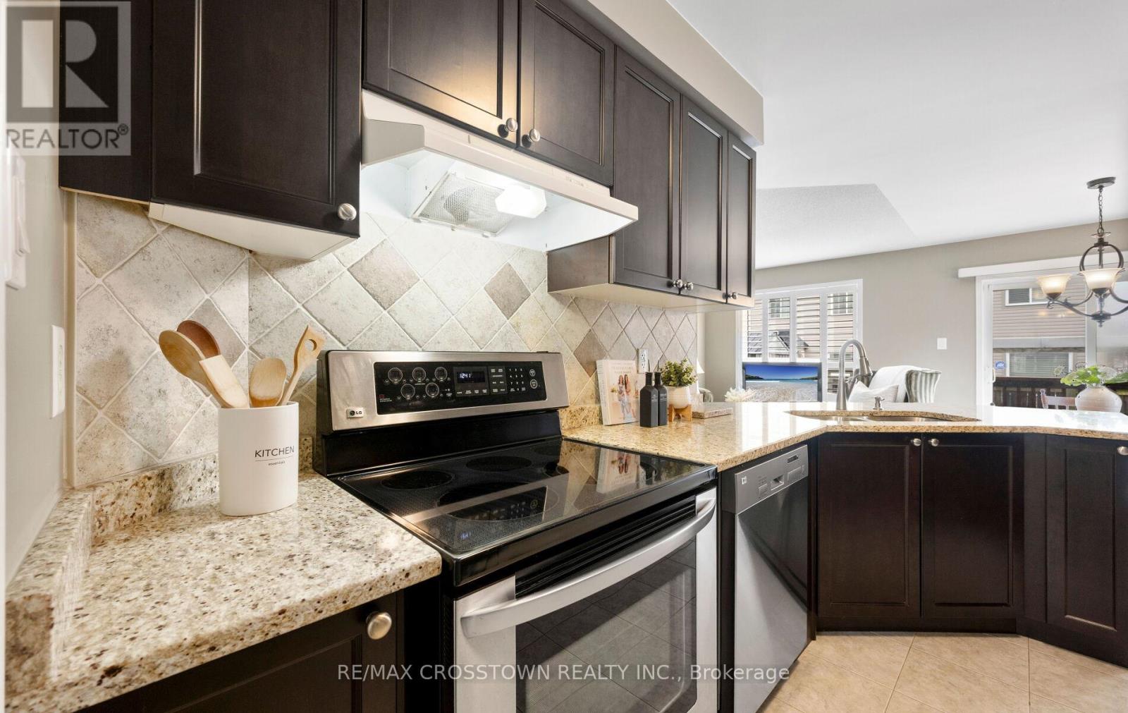 8 Aldonschool Court, Ajax, Ontario  L1S 0C5 - Photo 18 - E13547820