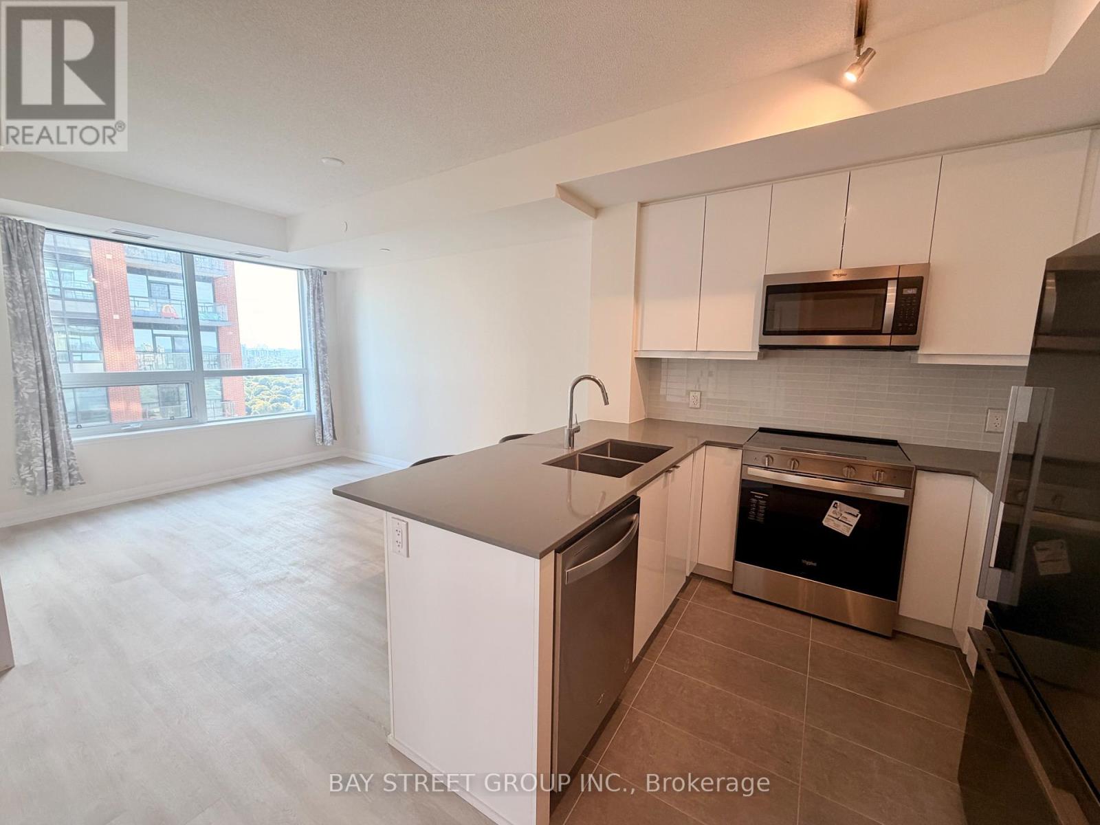 1926 - 3270 Sheppard Avenue E, Toronto, Ontario  M1T 0B3 - Photo 2 - E13547862