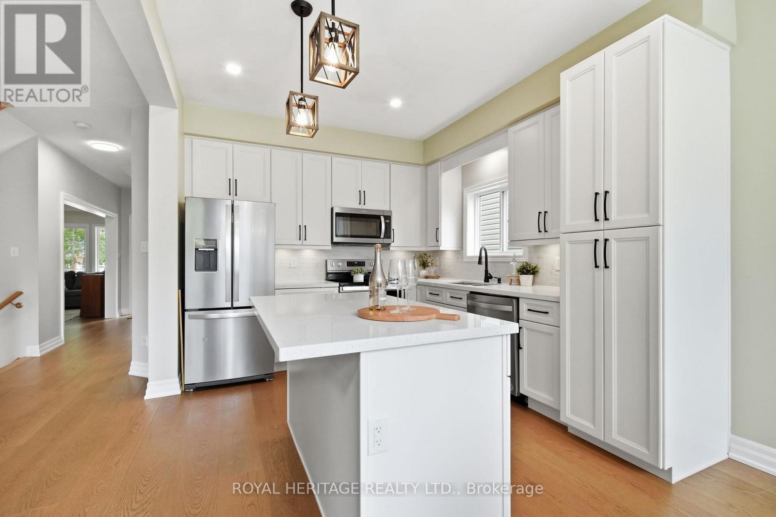 45 Melody Drive, Whitby, Ontario  L1M 1K6 - Photo 10 - E13548066