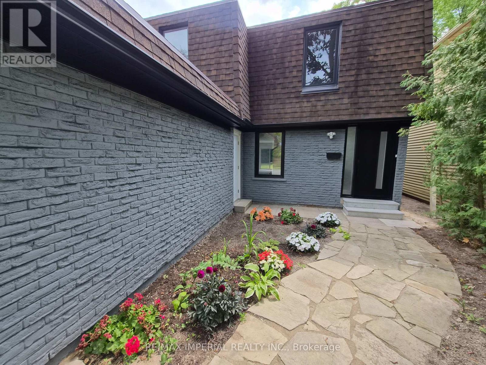 191 Avenue Road, Richmond Hill, Ontario  L4C 4Z7 - Photo 2 - N13547902