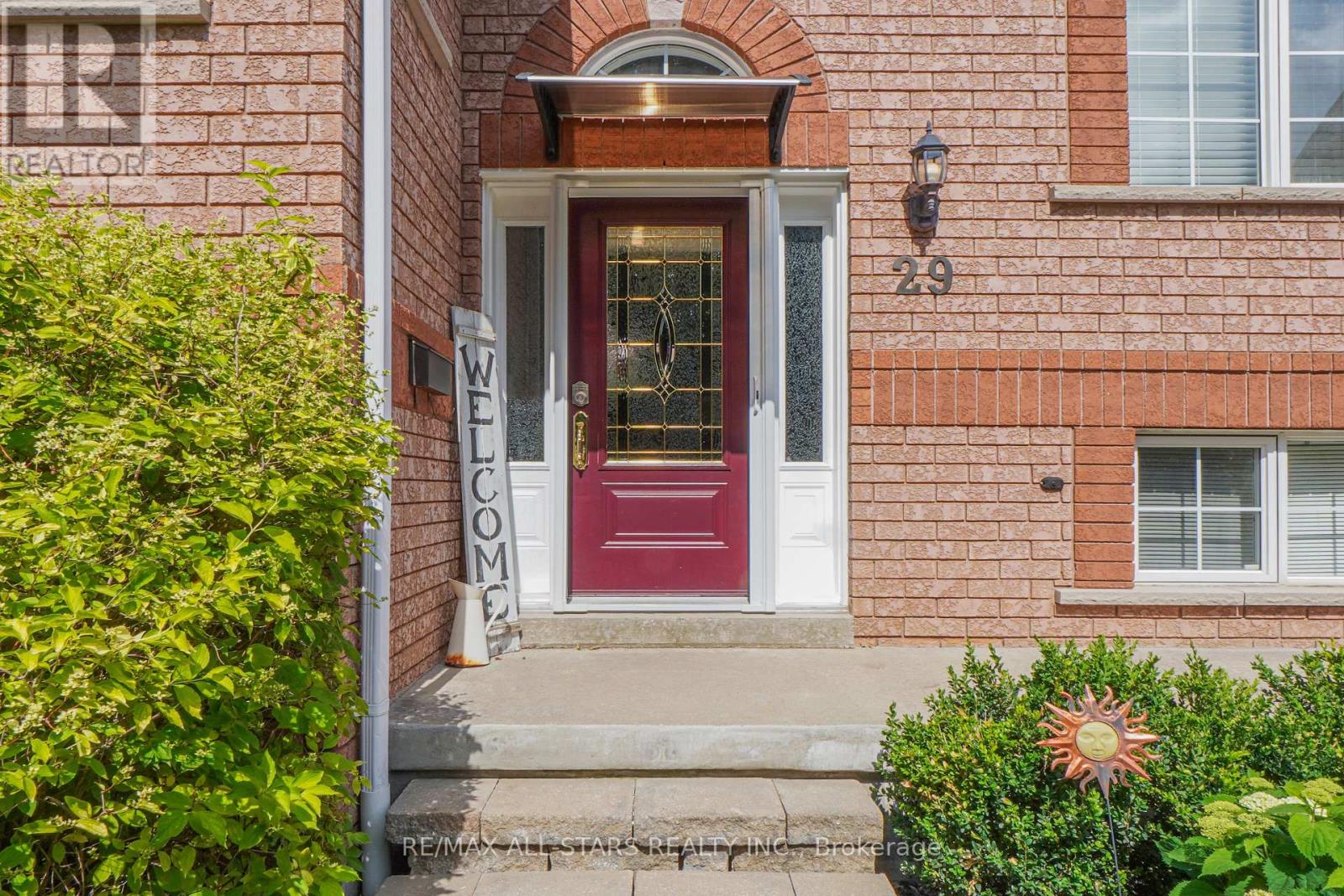 29 Fourth Avenue N, Uxbridge, Ontario  L9P 1V5 - Photo 3 - N13547974