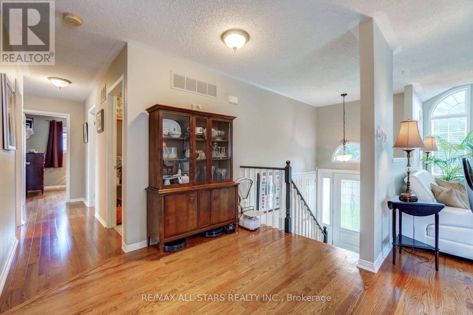 29 Fourth Avenue N, Uxbridge, Ontario  L9P 1V5 - Photo 4 - N13547974