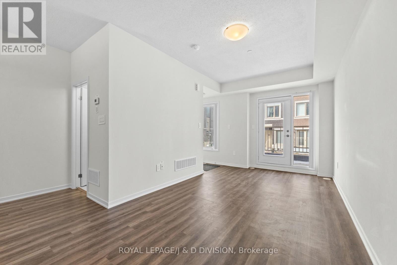 57 - 31 Honeycrisp Crescent, Vaughan, Ontario  L4K 0N6 - Photo 12 - N13547982