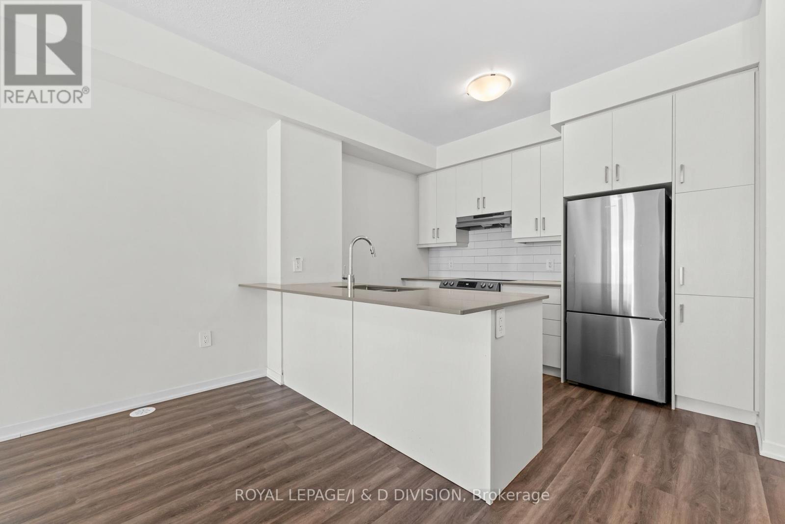 57 - 31 Honeycrisp Crescent, Vaughan, Ontario  L4K 0N6 - Photo 14 - N13547982