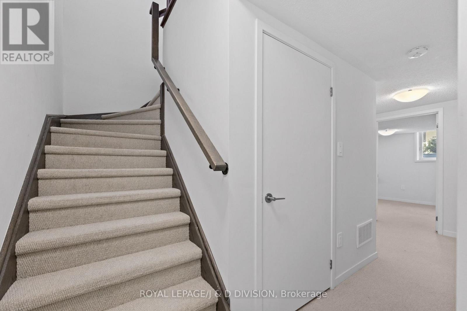 57 - 31 Honeycrisp Crescent, Vaughan, Ontario  L4K 0N6 - Photo 23 - N13547982