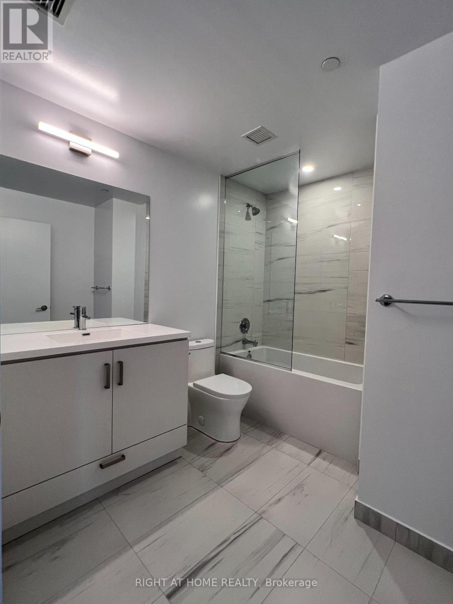 915 - 10 Honeycrisp Crescent, Vaughan, Ontario  L4K 0M7 - Photo 9 - N13548054