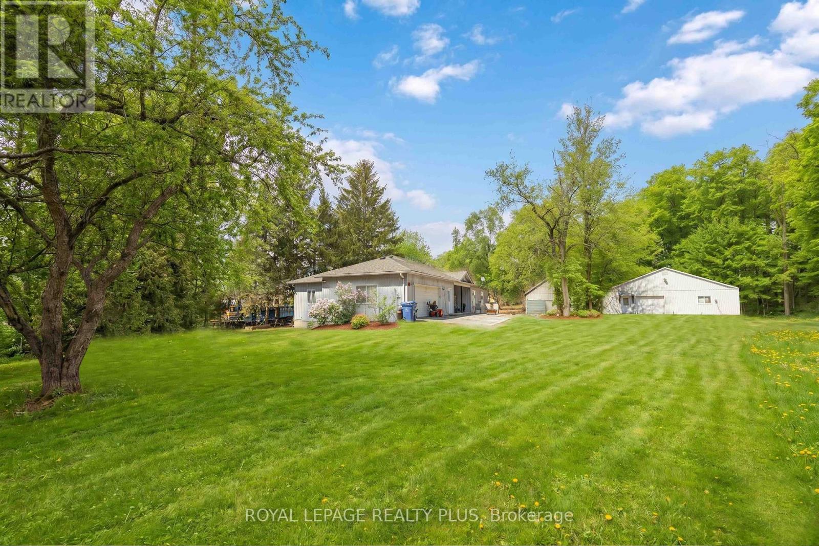 4932 Aurora Road, Whitchurch-Stouffville, Ontario  L4A 7X4 - Photo 2 - N13065478