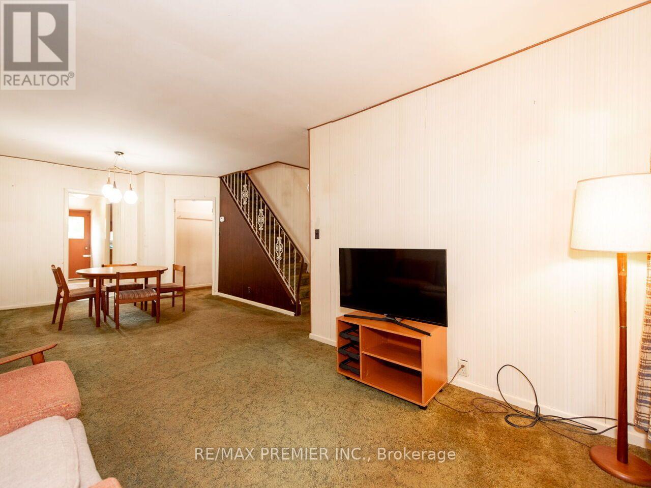 269 Windermere Avenue, Toronto, Ontario  M6S 3K4 - Photo 10 - W13547838