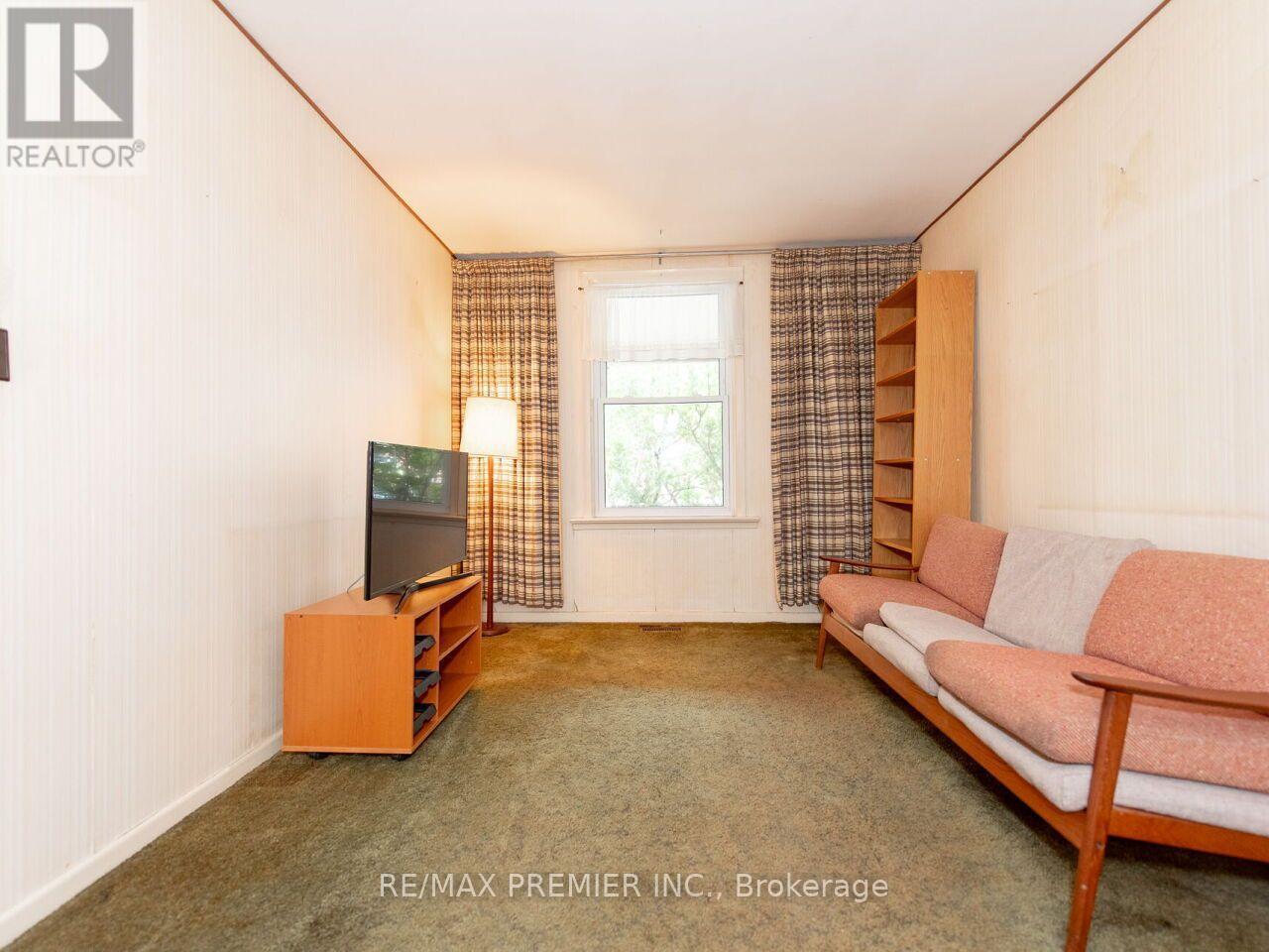 269 Windermere Avenue, Toronto, Ontario  M6S 3K4 - Photo 11 - W13547838