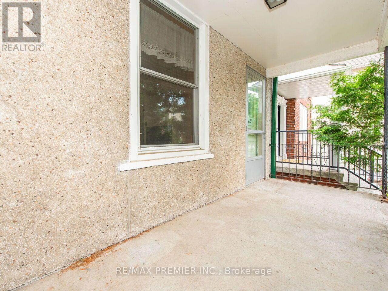 269 Windermere Avenue, Toronto, Ontario  M6S 3K4 - Photo 4 - W13547838