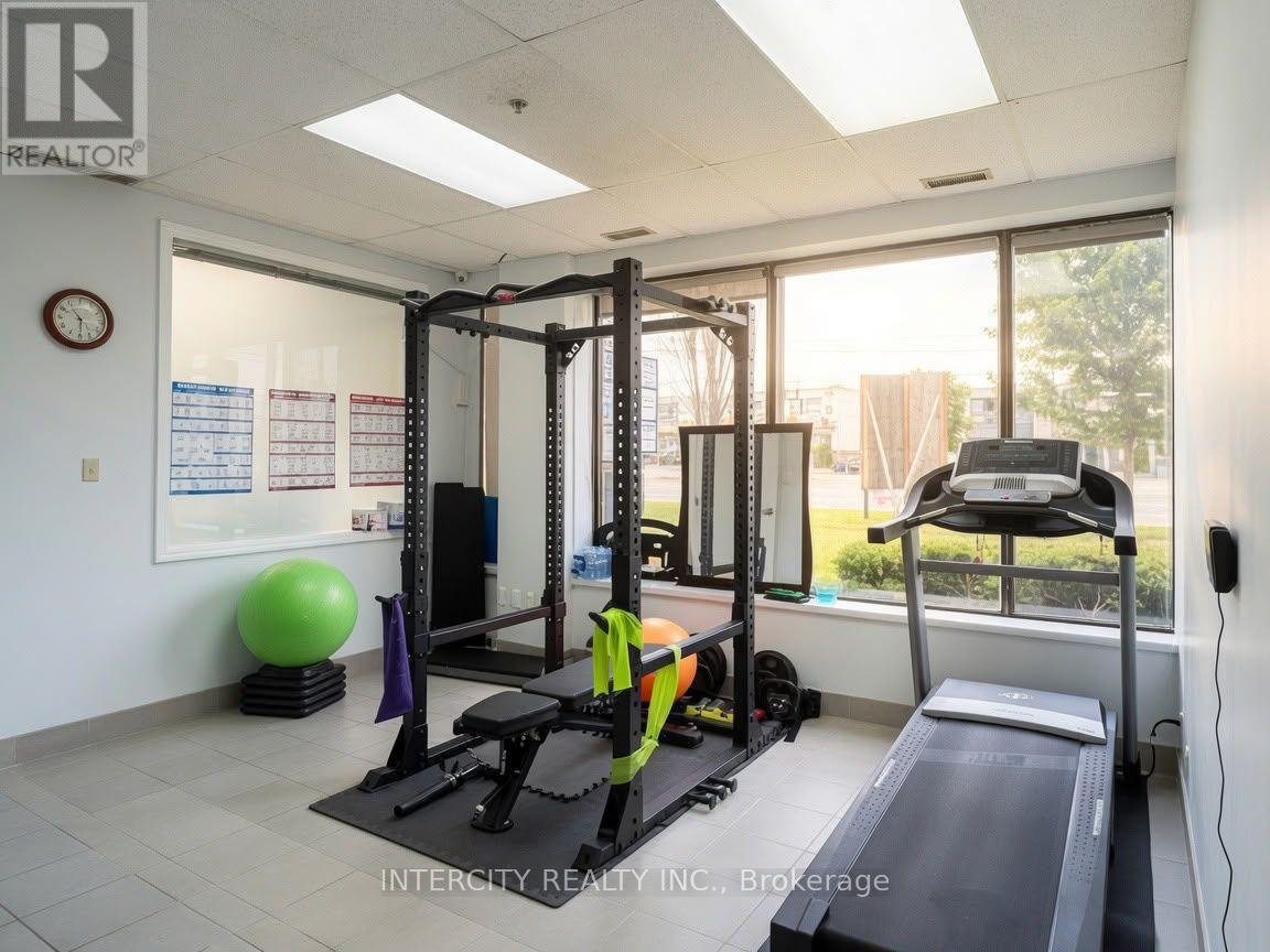 2978 Islington Avenue, Toronto, Ontario  M9L 2K6 - Photo 2 - W13547978